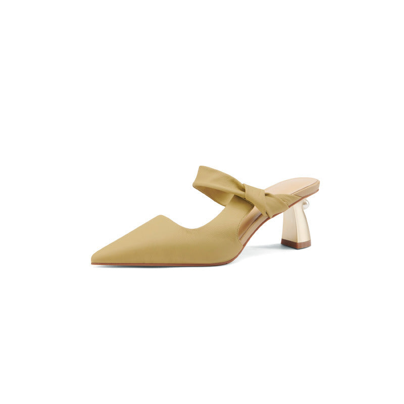 Vollleder-High-Heel-Hausschuhe für Damen, weich und bequem, spitze Zehenpartie aus Schaffell