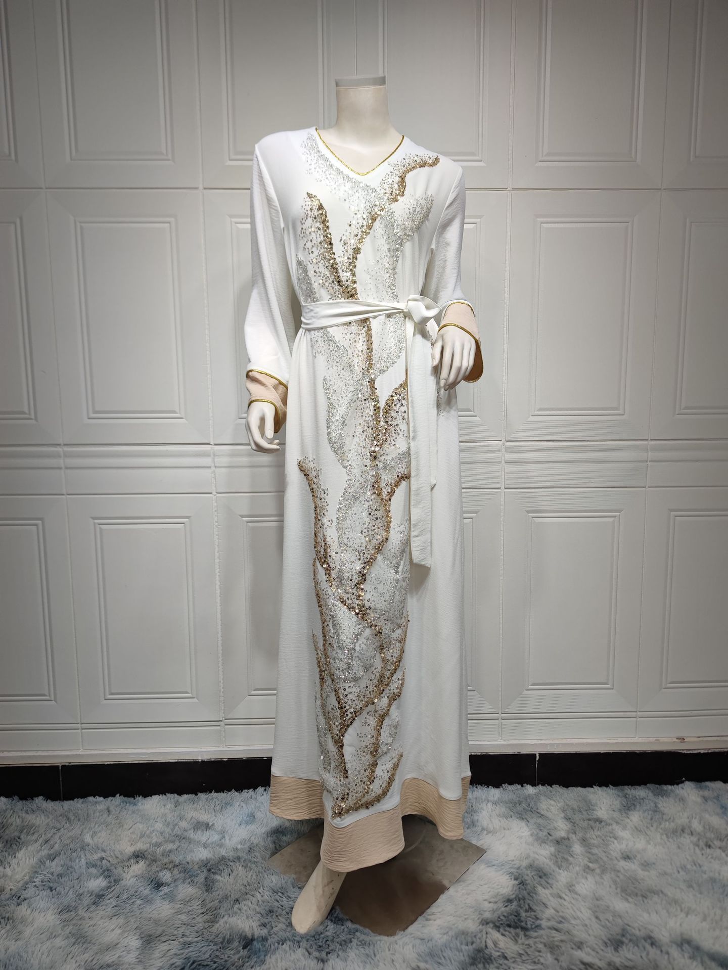 Muslimische Robe Pailletten Stickerei Mode