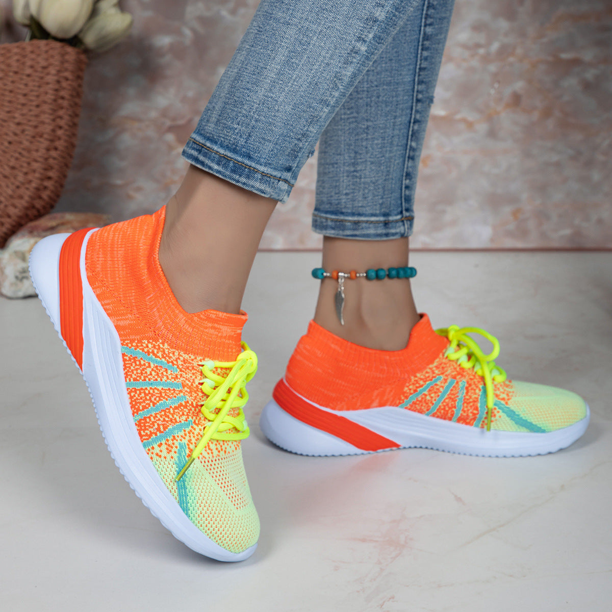 New Lace-up Sports Shoes Women