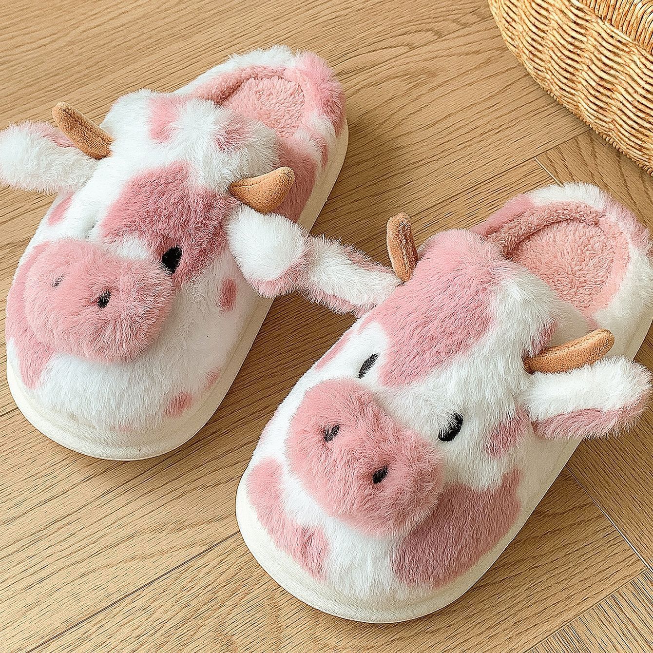 Cute Cartoon Cow Plush Slippers Winter Warm Indoor Bedroom Floor Fuzzy Slipper Couple Non-slip House Shoes